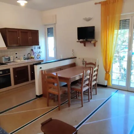 Il Pino Lägenhet Rapallo